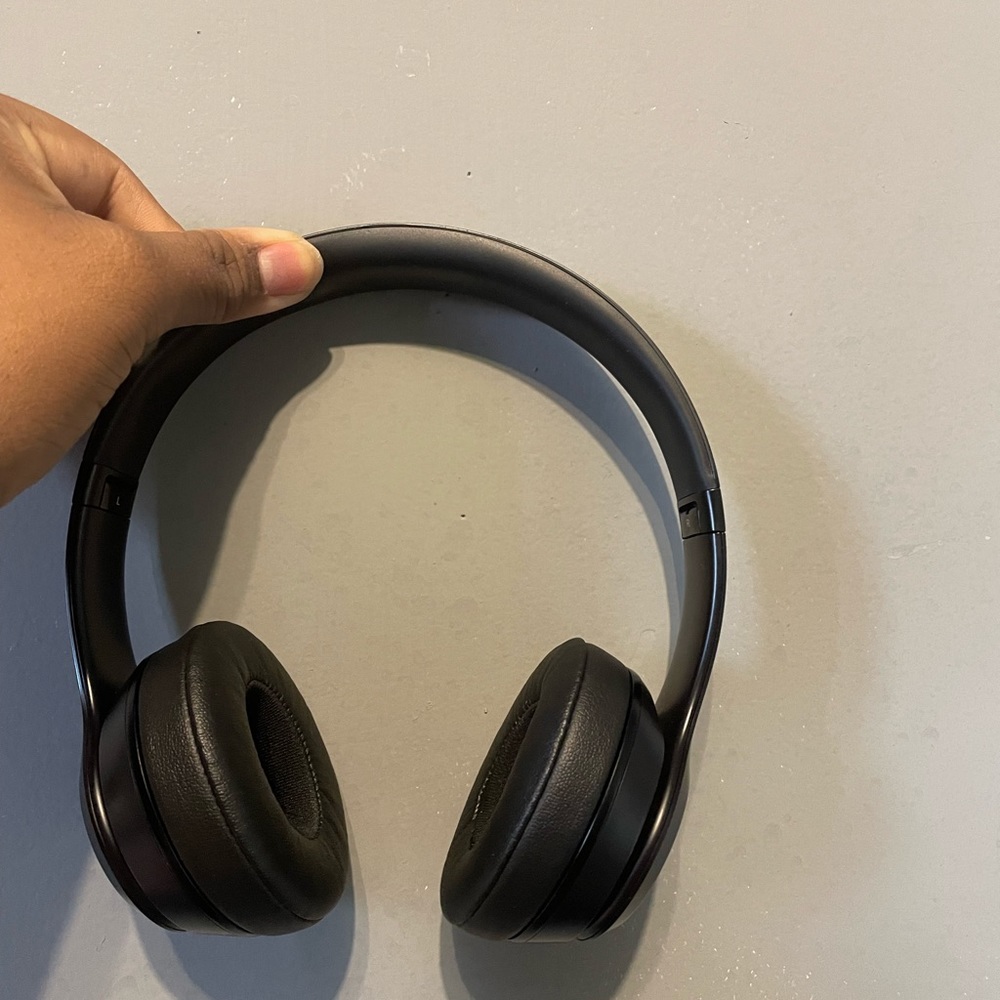 Beats solo3 wireless headphones Matte black
